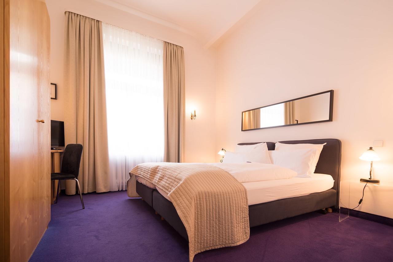 Hotel Etol 3*