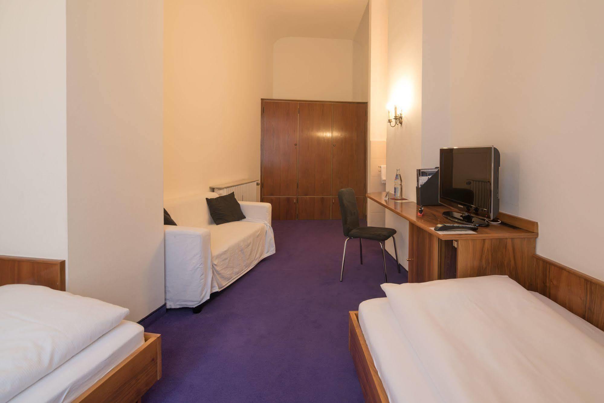 Hotel Etol 3*